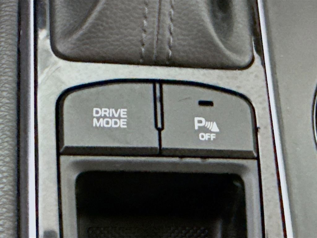 Used 2015 Hyundai Sonata Limited FWD image 11