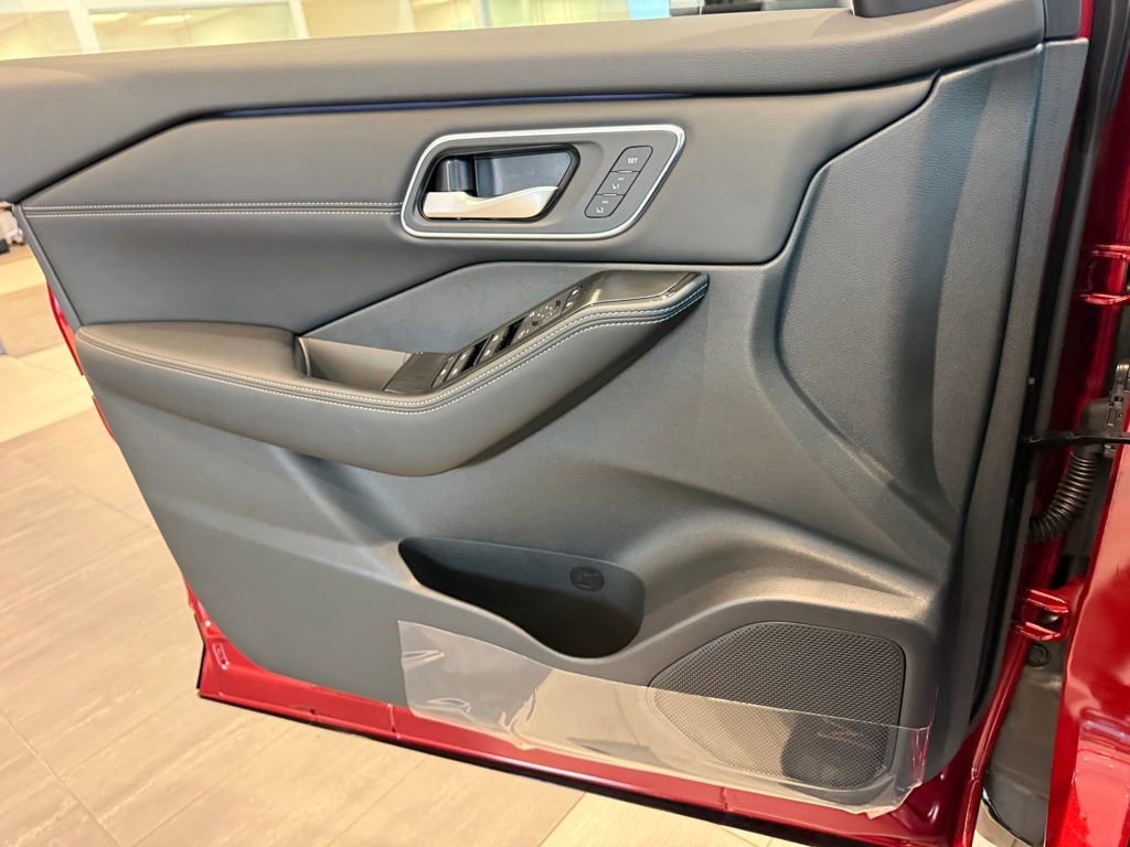 New 2026 Nissan Rogue Platinum AWD/4WD image 21
