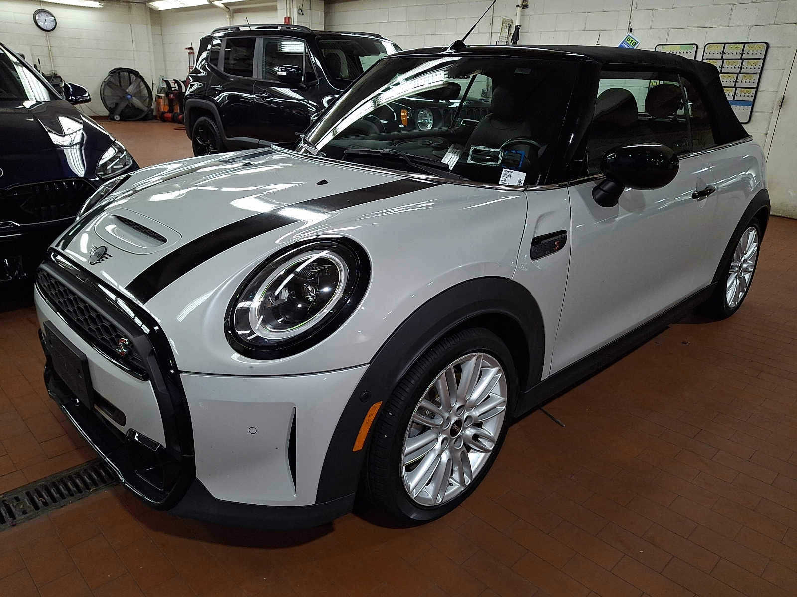 Certified 2023 MINI Cooper S image 28