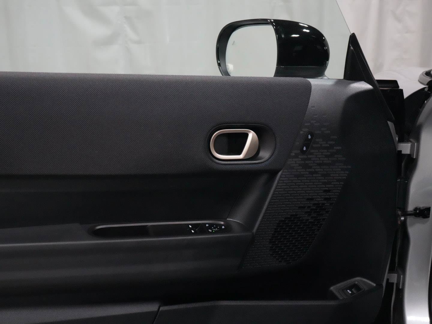 Certified 2025 MINI Cooper 2-Door Hardtop image 24