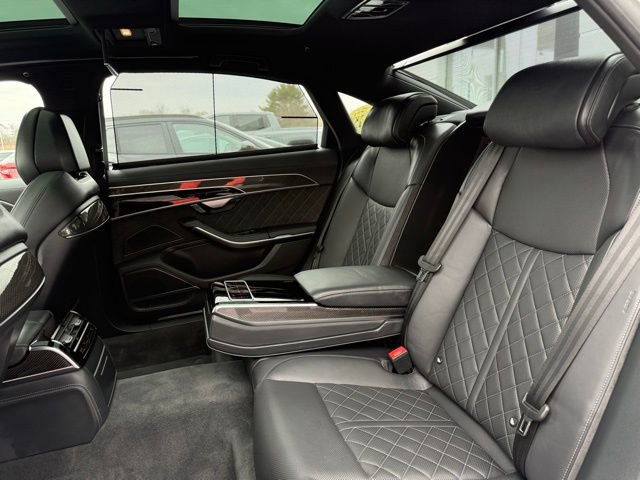 Used 2023 Audi S8 w/ S8 Executive Package image 27