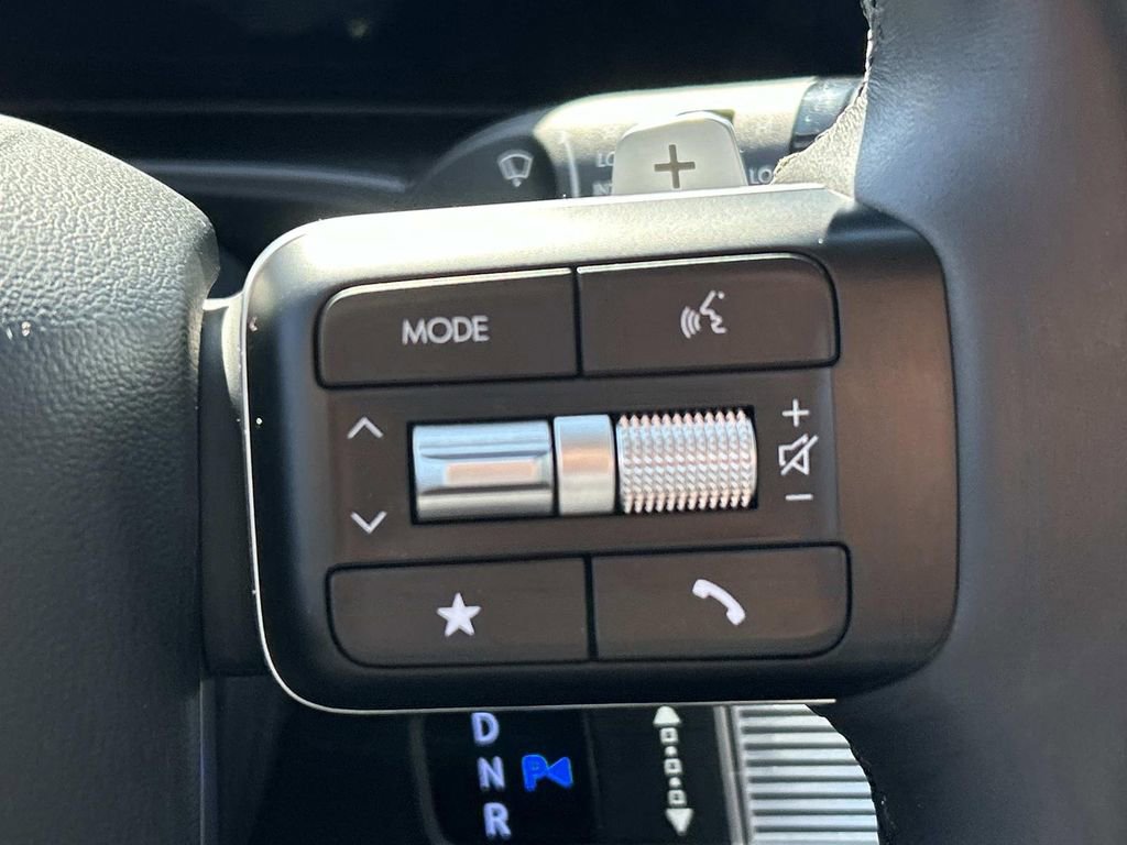 Used 2025 Hyundai Santa Fe SEL image 30