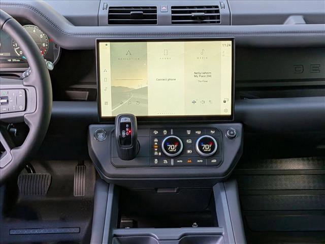 New 2026 Land Rover Defender 110 X-Dynamic SE image 11