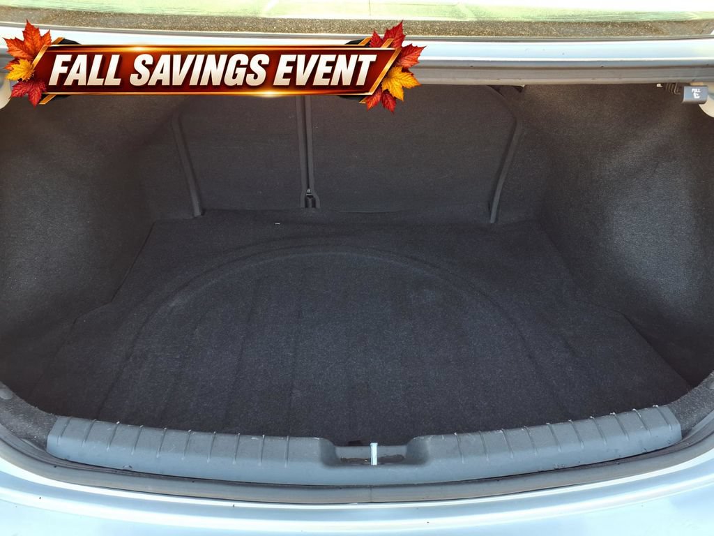 Used 2018 Hyundai Elantra SE FWD image 12