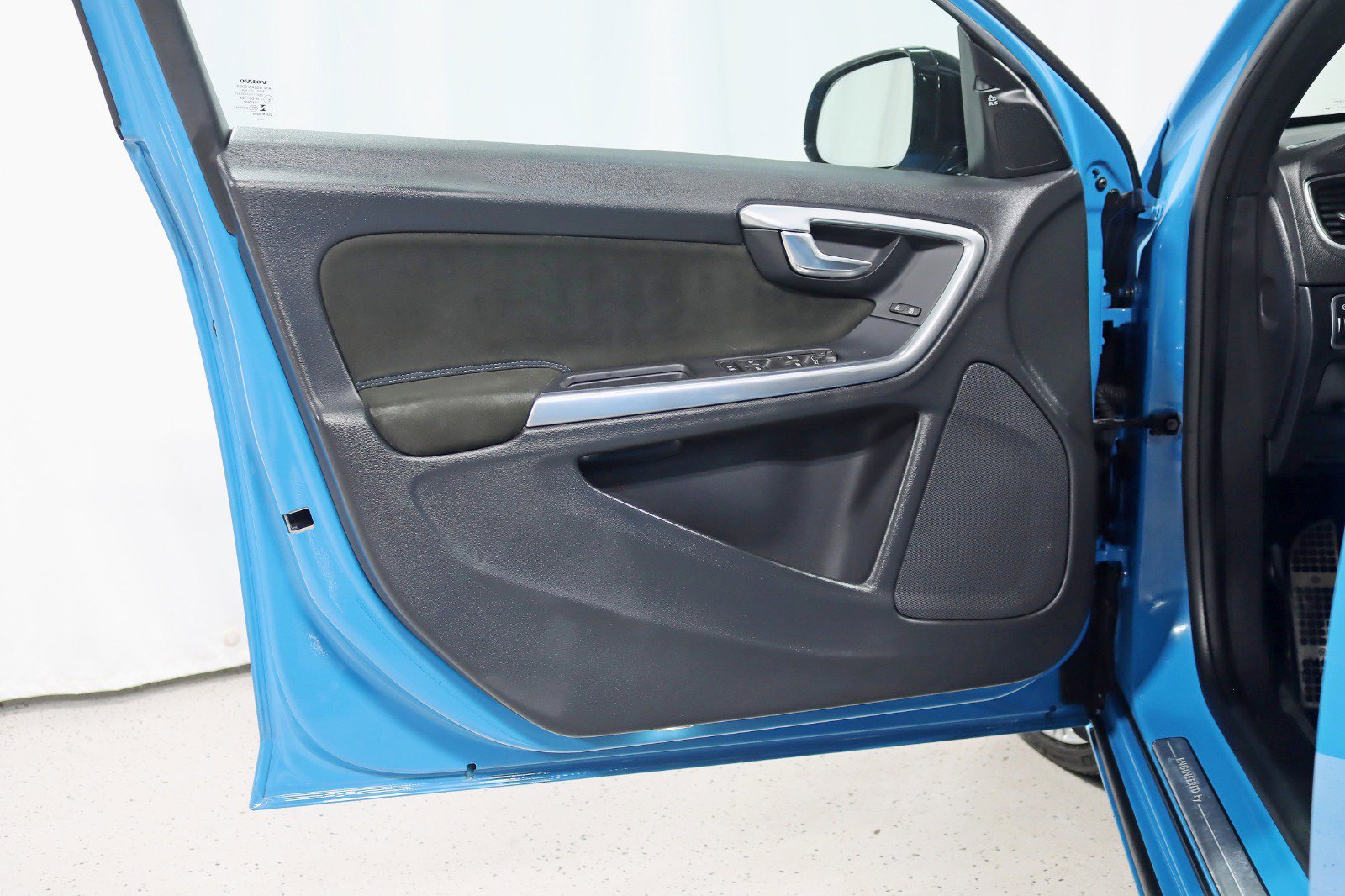 Used 2017 Volvo V60 T6 Polestar image 35