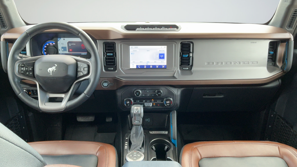 Certified 2023 Ford Bronco Outer Banks w/ Sasquatch Package AWD/4WD image 7