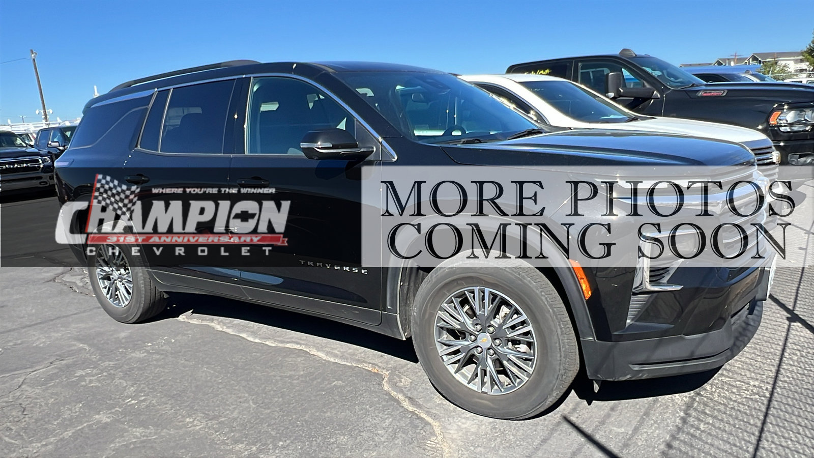 Used 2024 Chevrolet Traverse LT