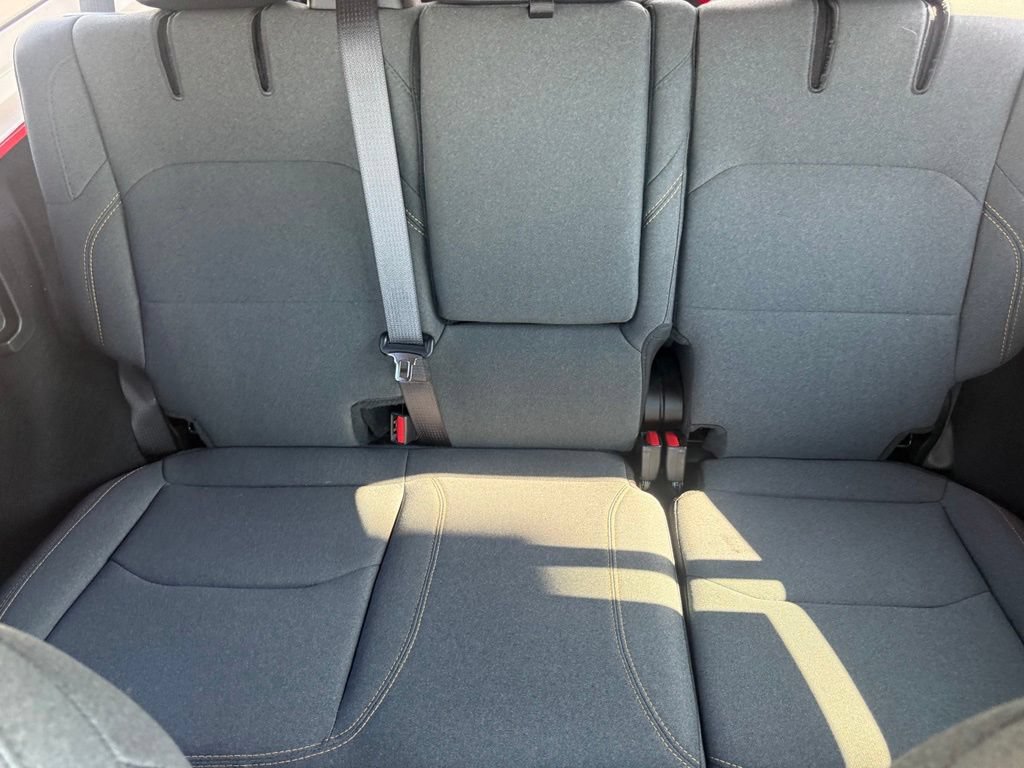 Used 2025 Jeep Wrangler Unlimited Sahara AWD/4WD image 34