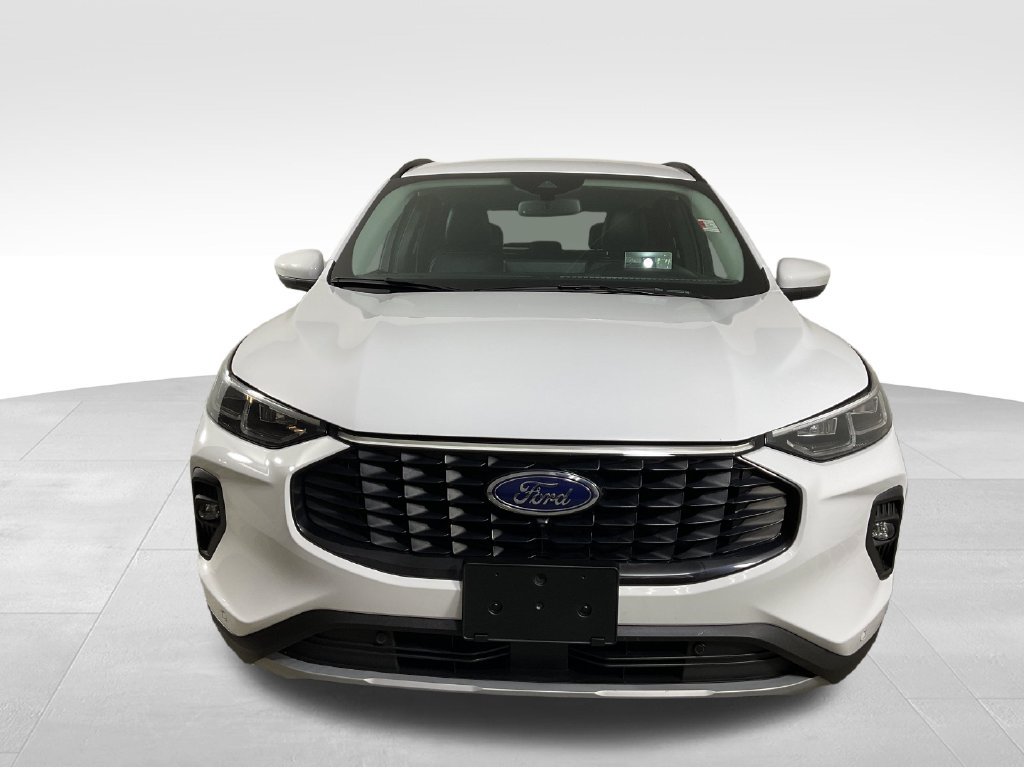 Used 2023 Ford Escape SE w/ PHEV Premium Package FWD image 3