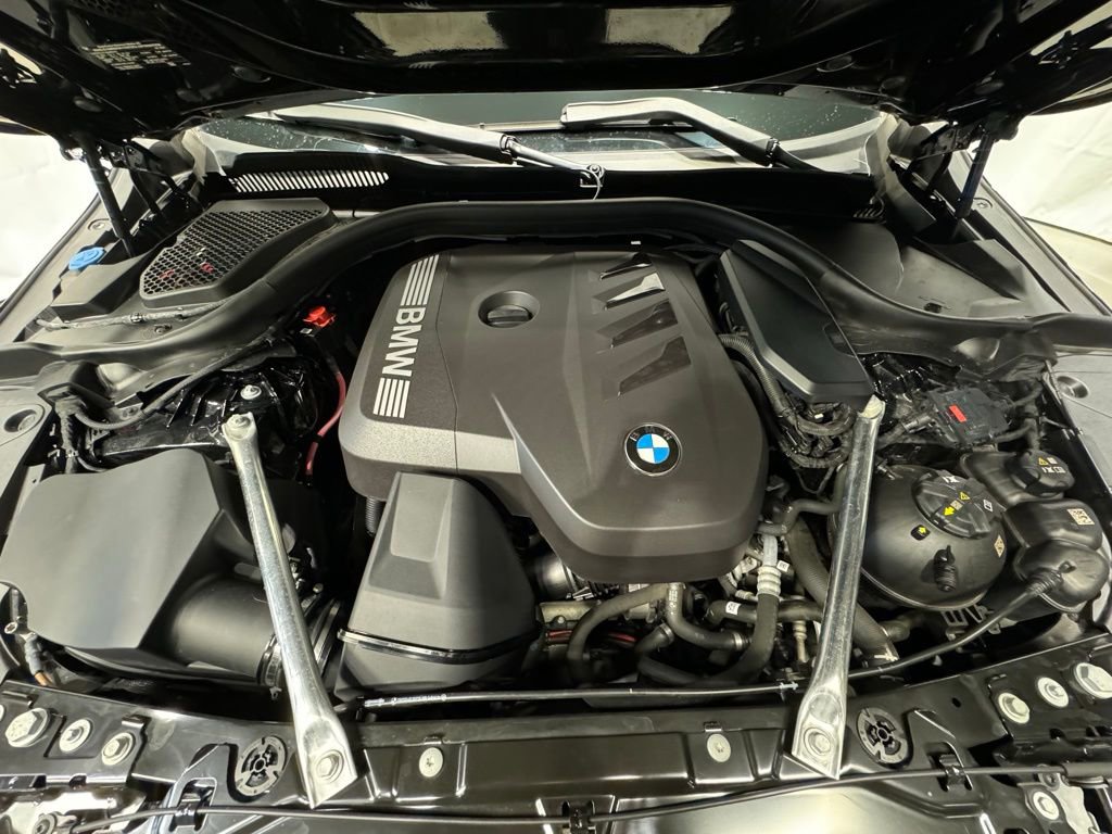 Certified 2025 BMW 530i xDrive w/ Premium Package image 32