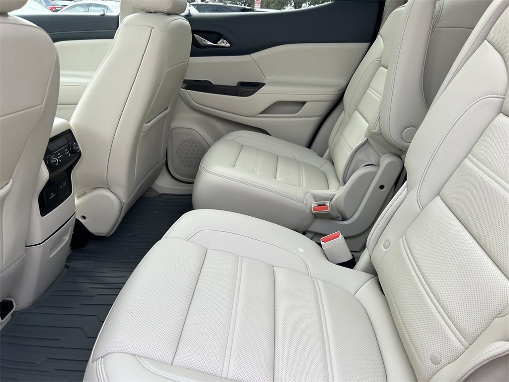 Used 2023 GMC Acadia Denali w/ Denali Ultimate Package image 18