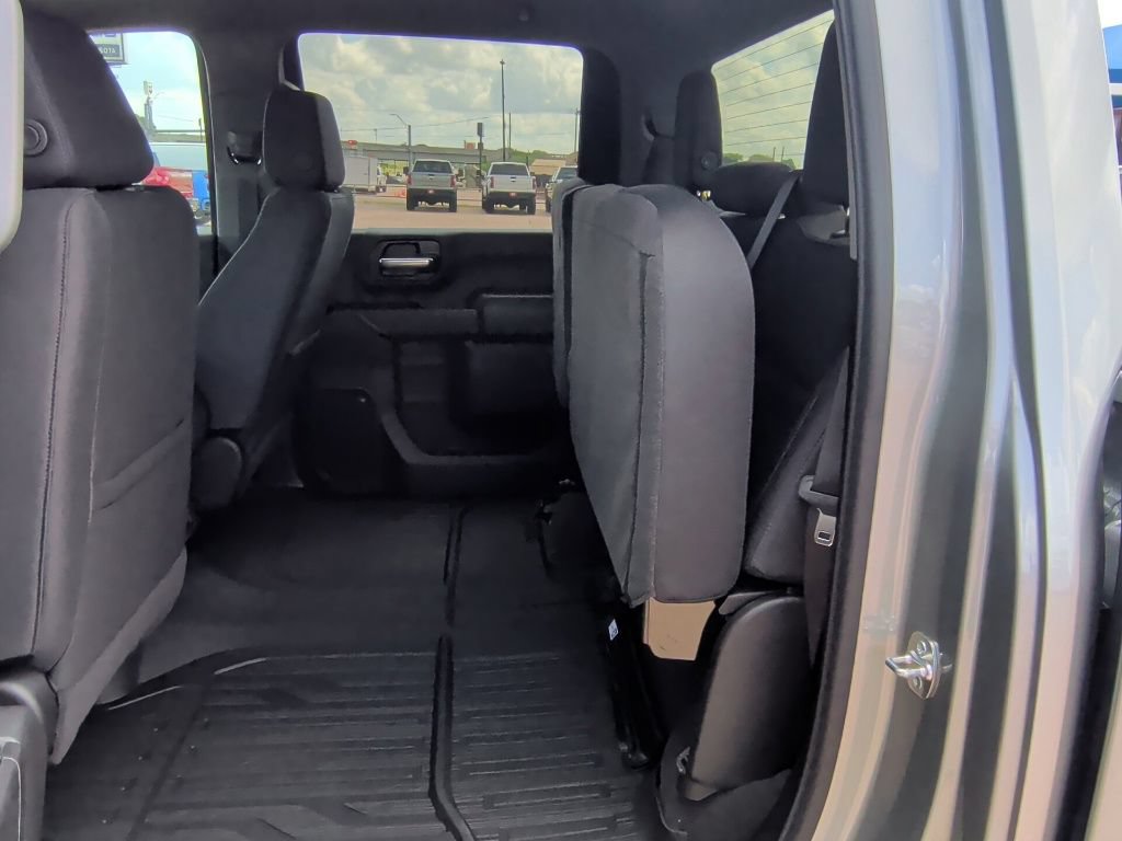 New 2026 Chevrolet Silverado 2500 Custom w/ Custom Value Package AWD/4WD image 31