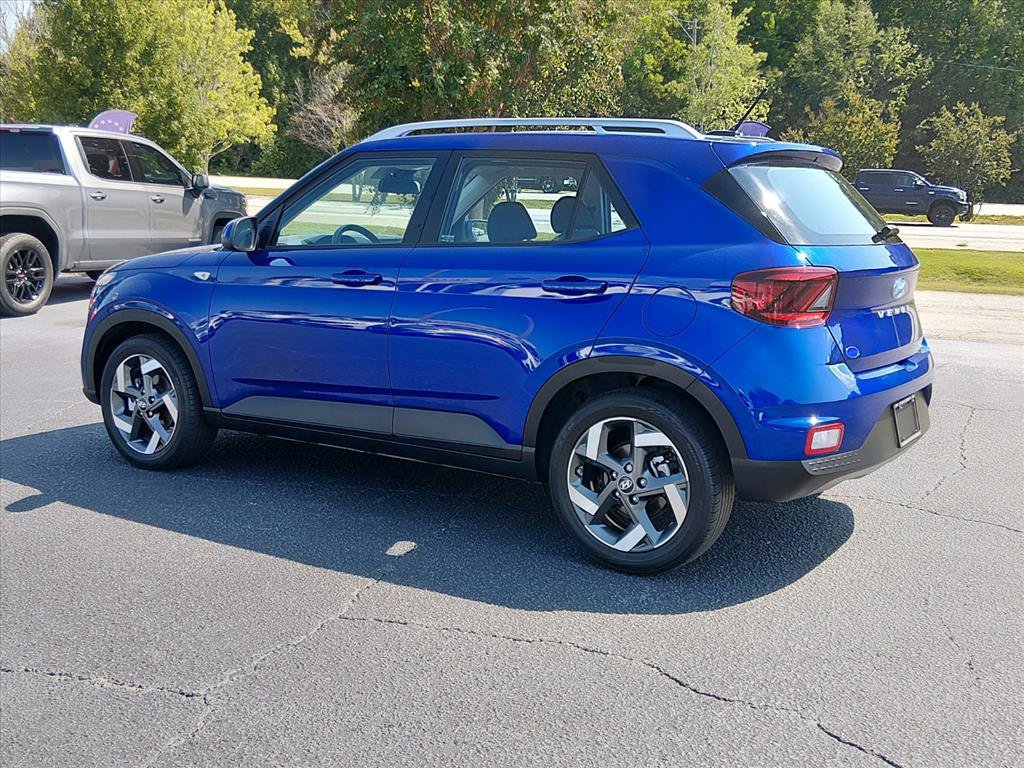 Used 2024 Hyundai Venue SEL FWD image 6