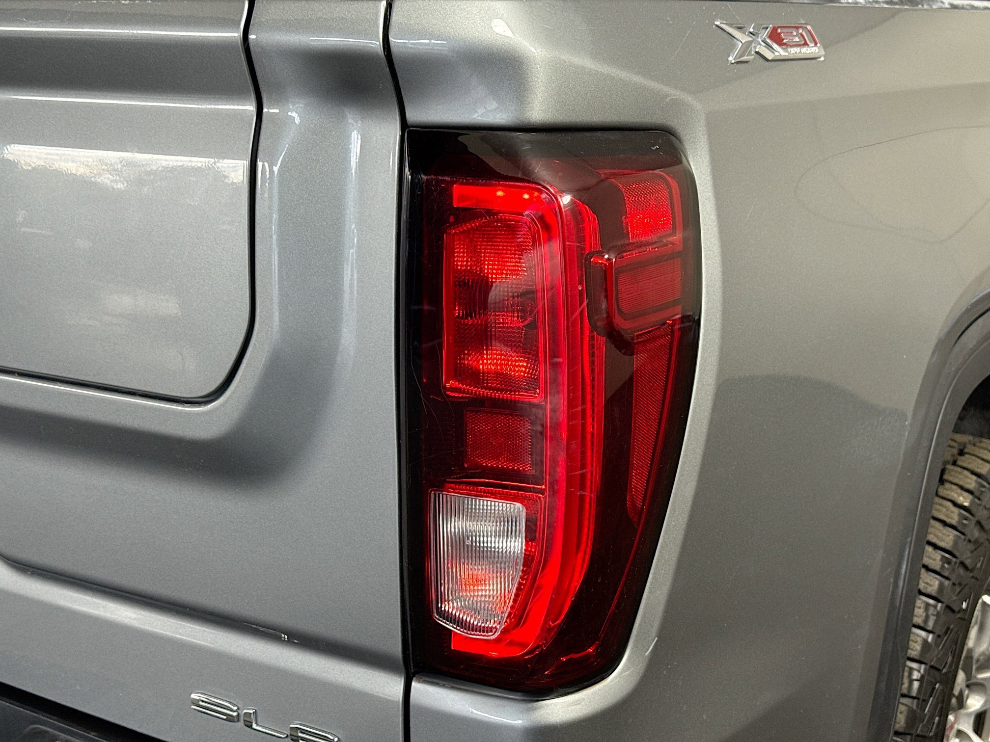 Used 2023 GMC Sierra 1500 SLE w/ Preferred Package AWD/4WD image 33