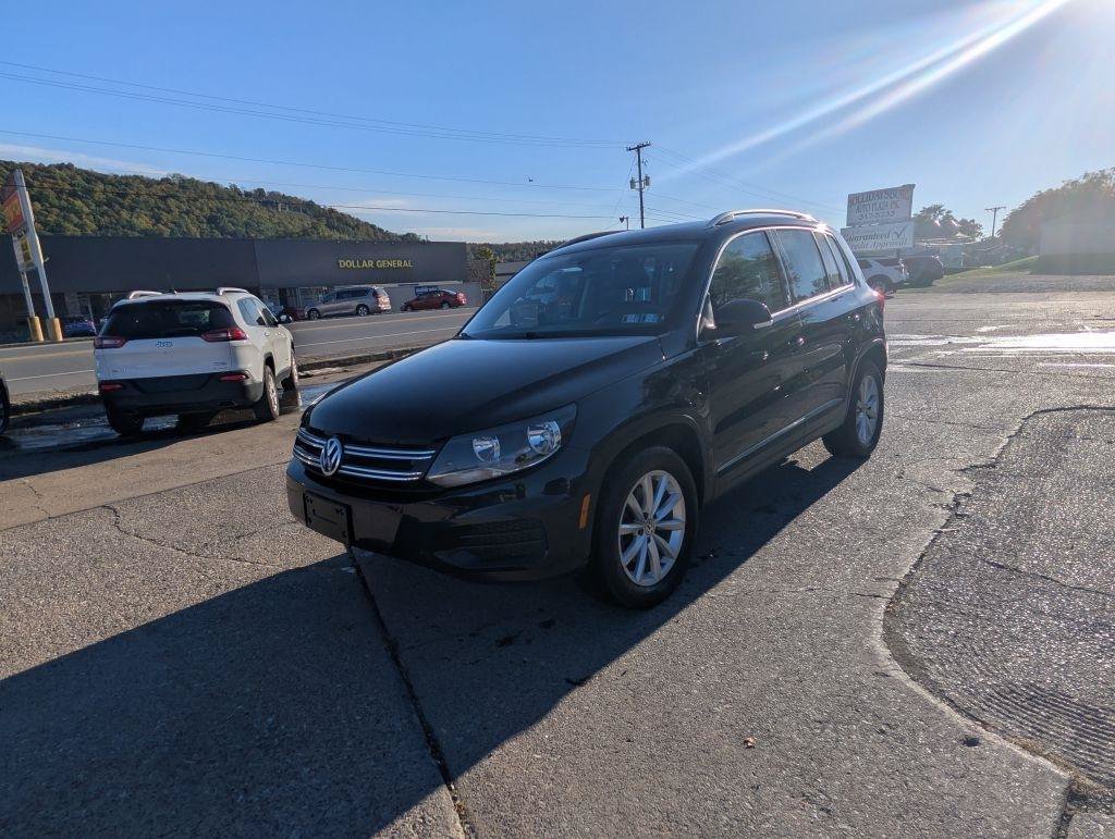 Used 2017 Volkswagen Tiguan Wolfsburg Edition AWD/4WD image 4