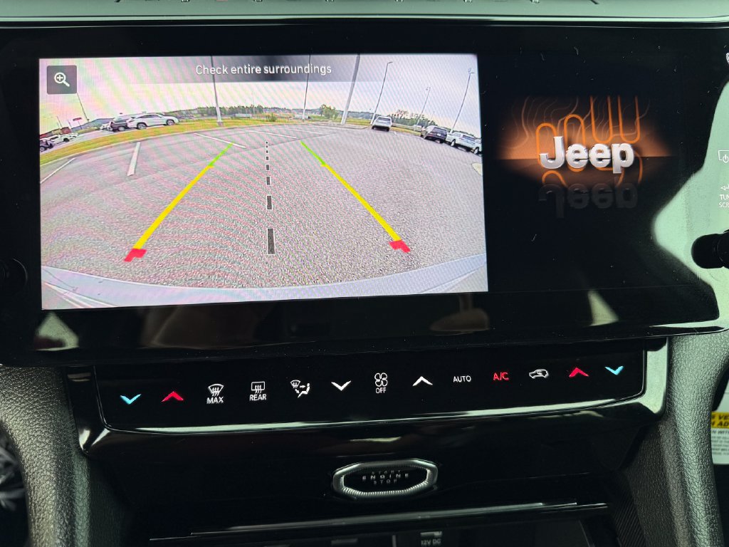 New 2027 Jeep Grand Cherokee Altitude RWD image 13