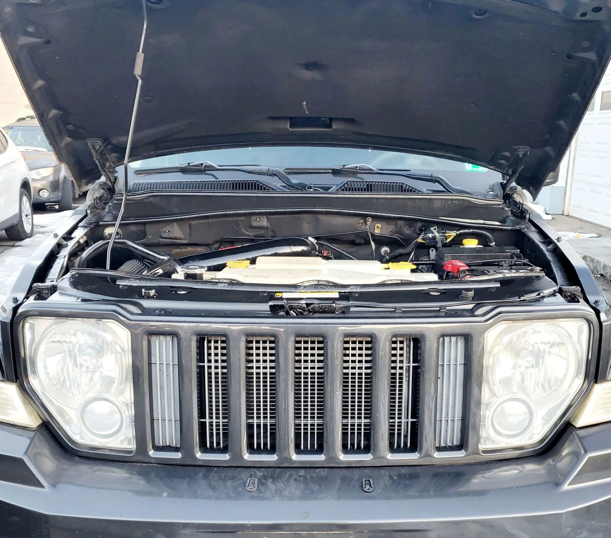 Used 2011 Jeep Liberty Sport AWD/4WD image 26