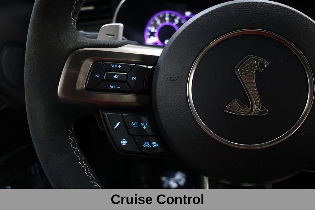 Used 2022 Ford Mustang Shelby GT500 w/ Carbon Fiber Track Pack RWD image 40