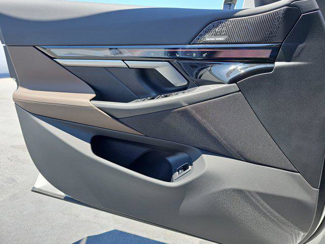 Used 2024 BMW 540i xDrive w/ Convenience Package image 27