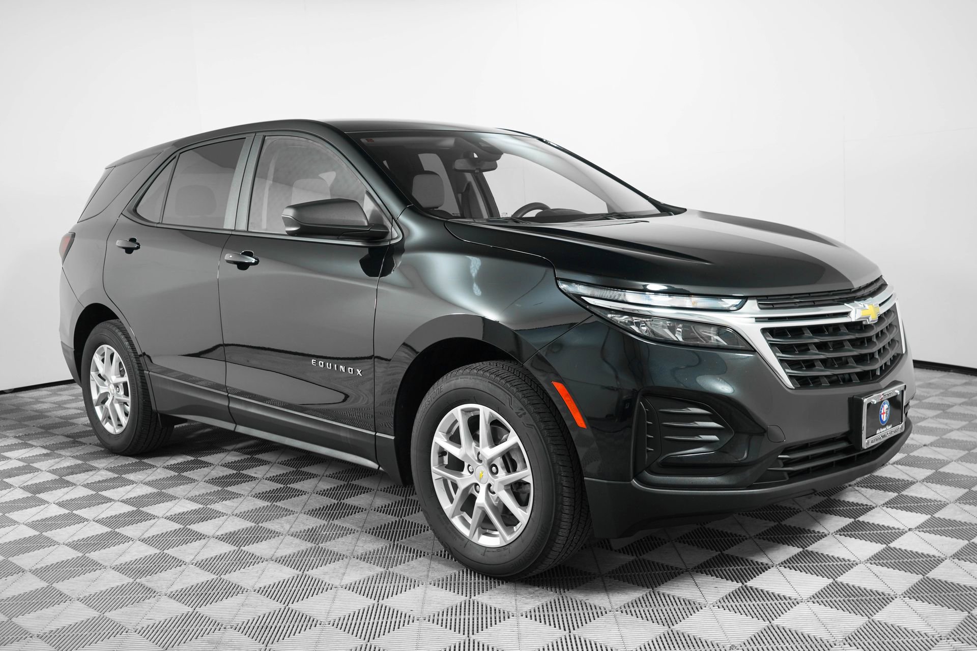 Used 2022 Chevrolet Equinox LS w/ LS Convenience Package