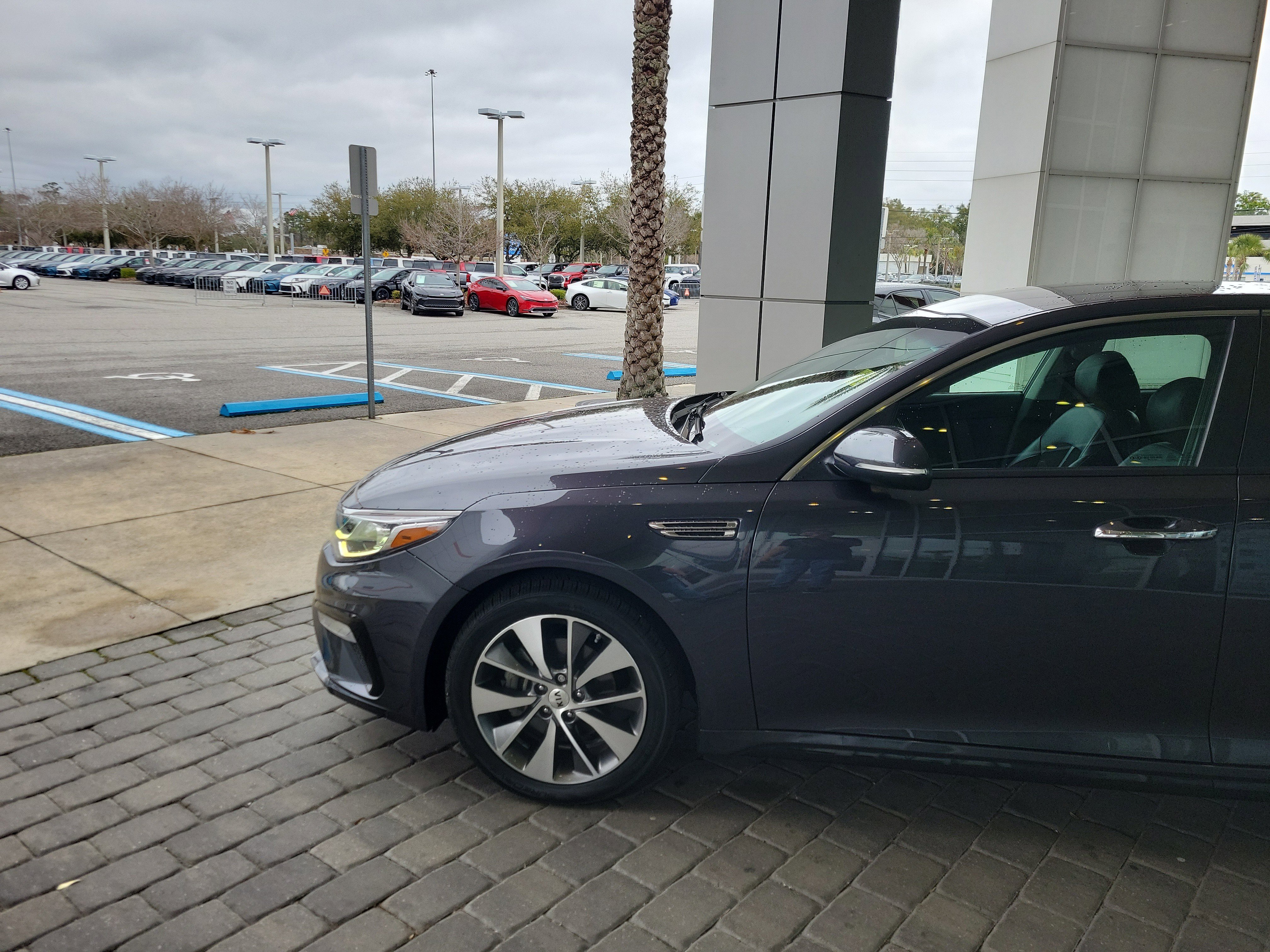 Used 2019 Kia Optima S image 2