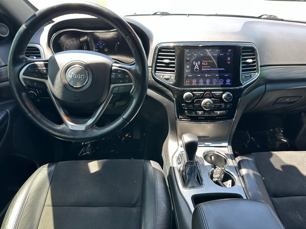 Used 2020 Jeep Grand Cherokee Altitude AWD/4WD image 24