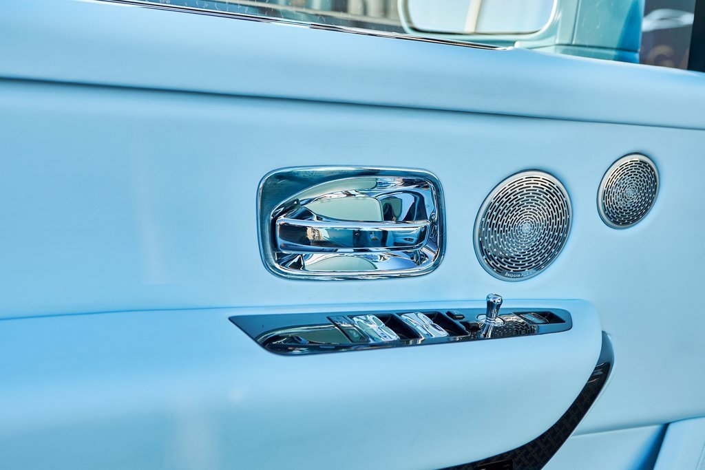 Used 2022 Rolls-Royce Cullinan Black Badge w/ Dark Exterior Package image 29