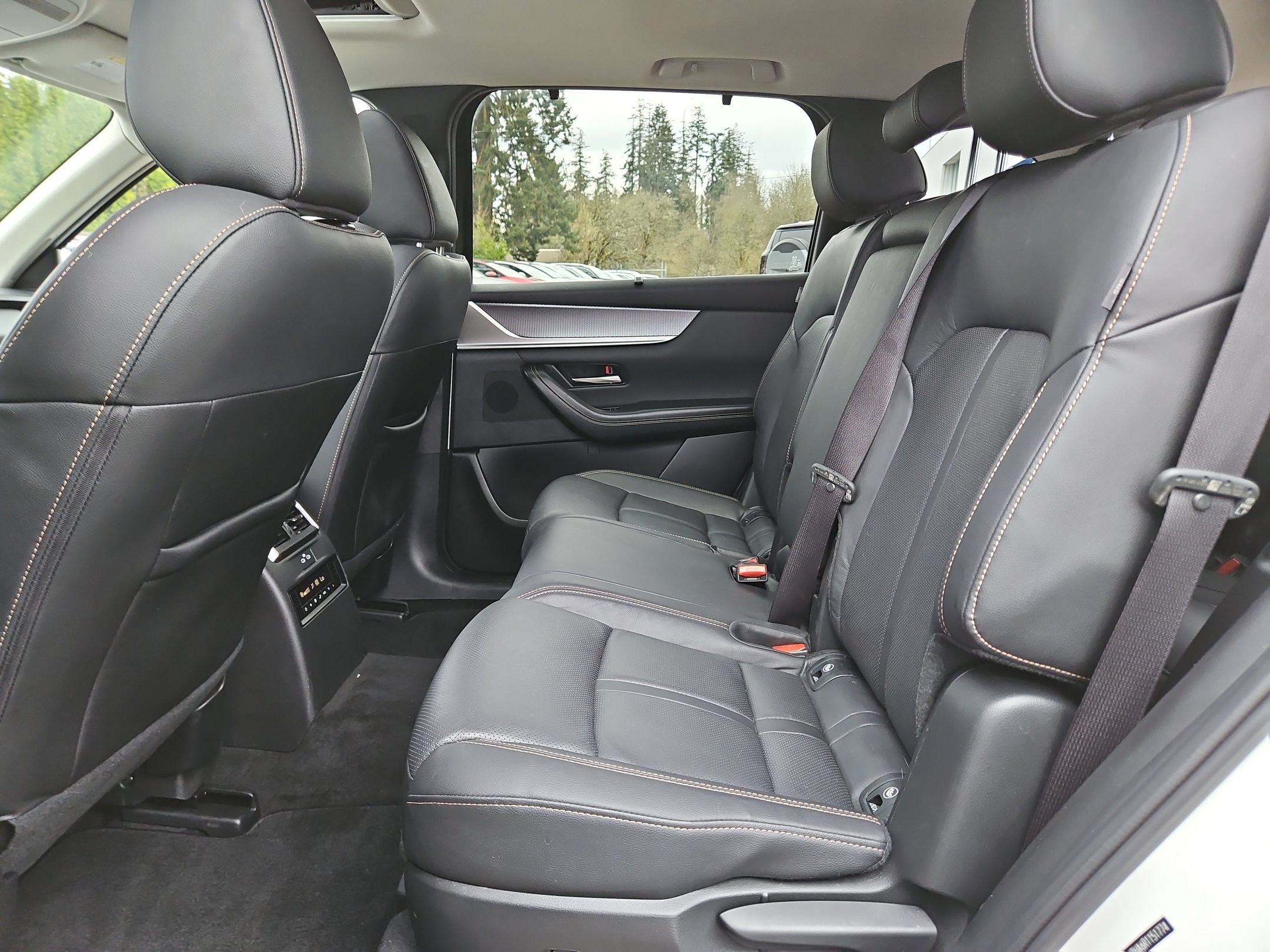 Used 2024 MAZDA CX-90 Plug-In Hybrid w/ Preferred AWD/4WD image 24