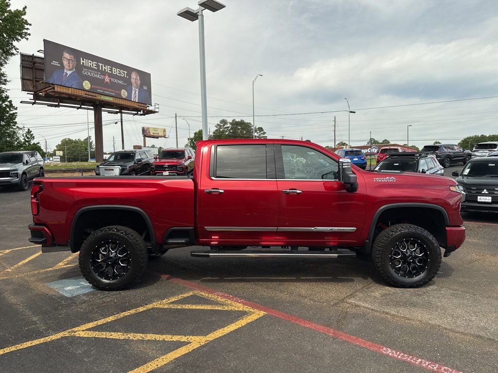 Used 2024 Chevrolet Silverado 2500 High Country w/ Technology Package AWD/4WD image 6