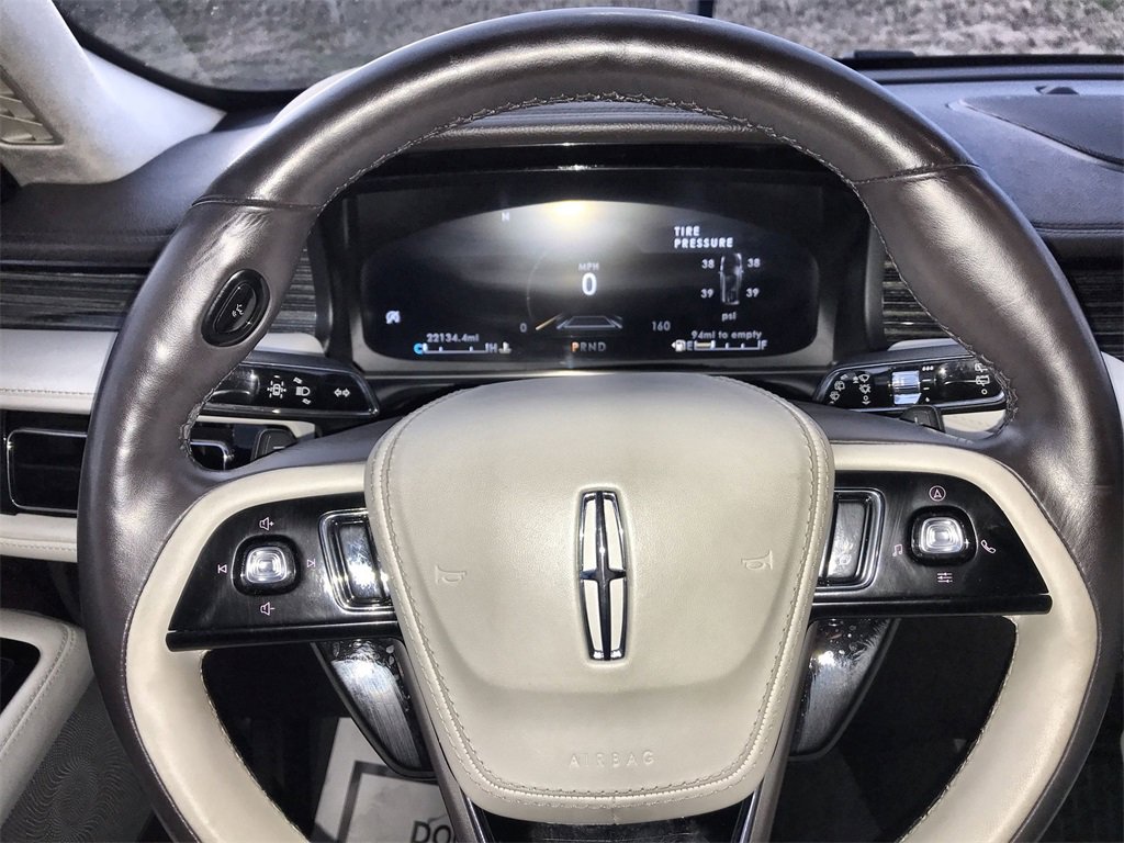 Used 2023 Lincoln Aviator Black Label w/ Jet Package image 14