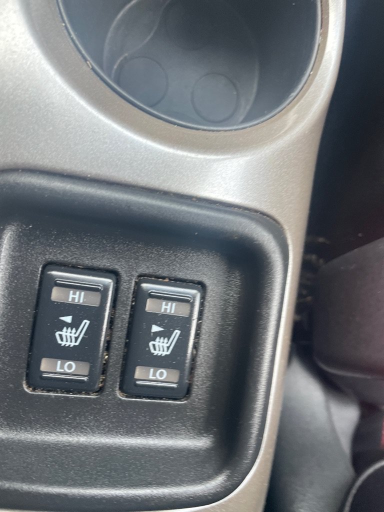 Used 2011 Nissan Juke SL w/ Chrome Pkg FWD image 23