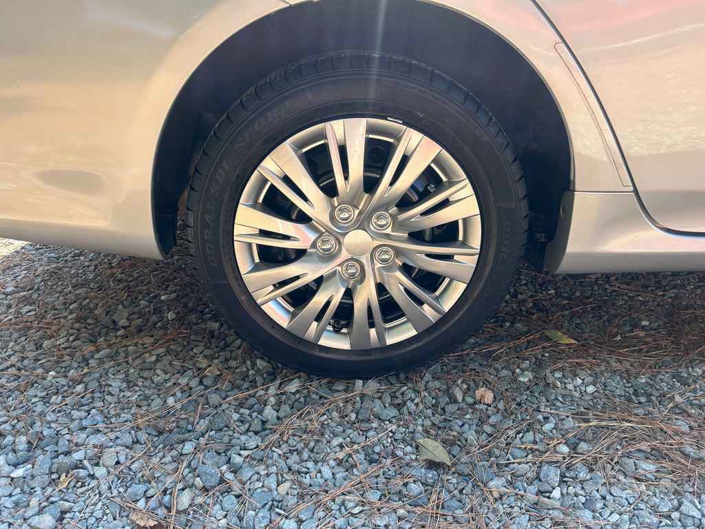 Used 2012 Toyota Corolla LE image 19