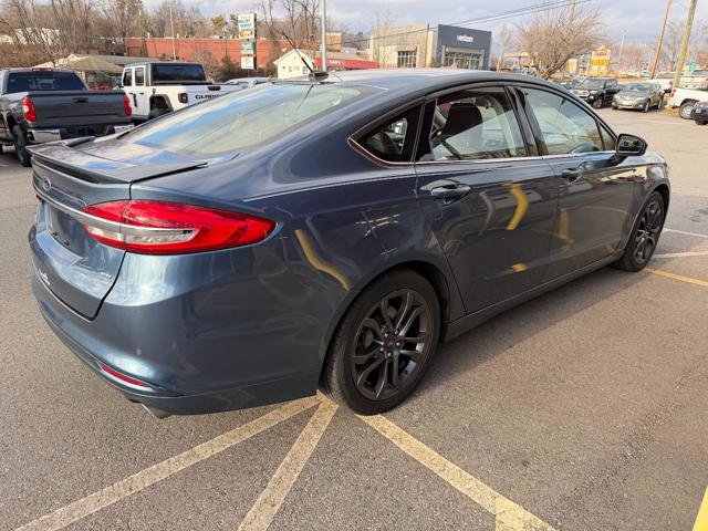 Used 2018 Ford Fusion SE w/ Equipment Group 201A image 4