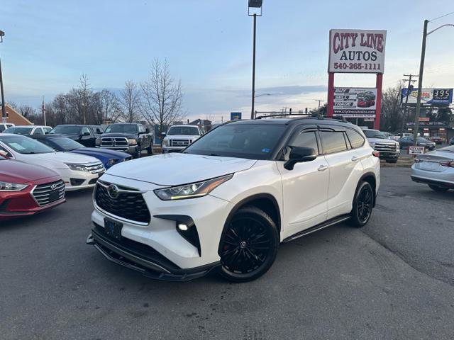 Used 2021 Toyota Highlander Platinum AWD/4WD image 1
