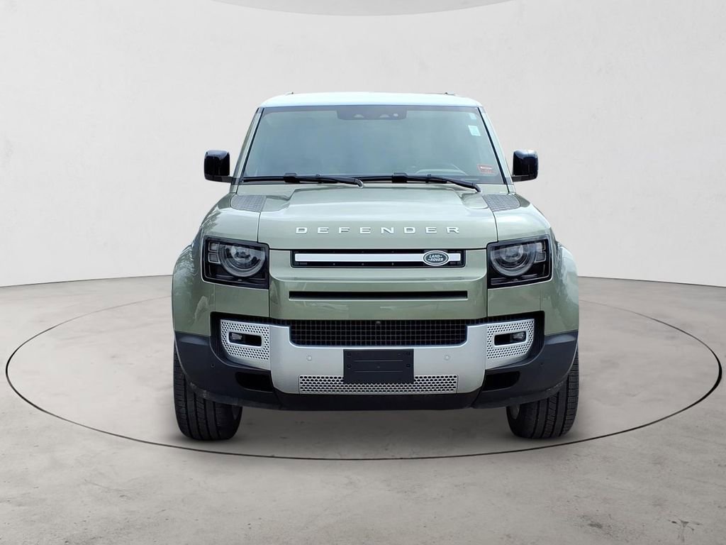 Used 2023 Land Rover Defender 110 SE image 2