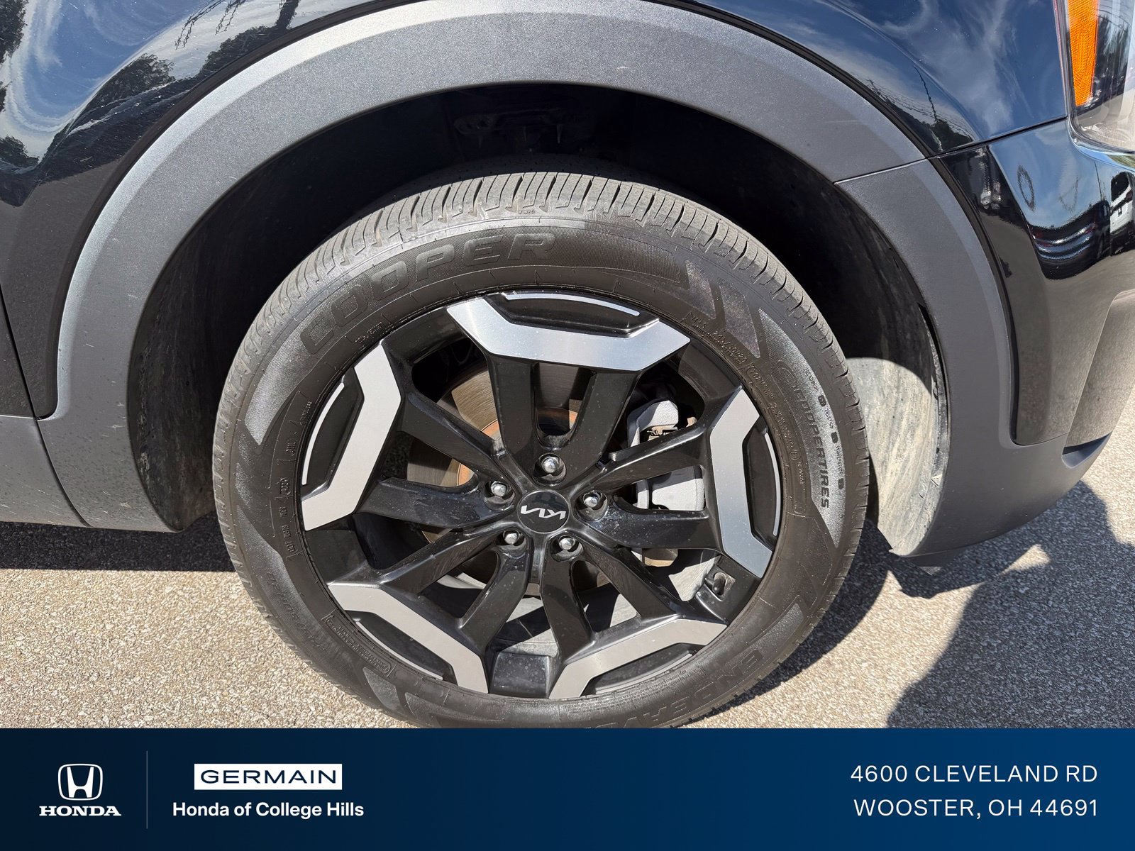 Used 2023 Kia Telluride S FWD image 5