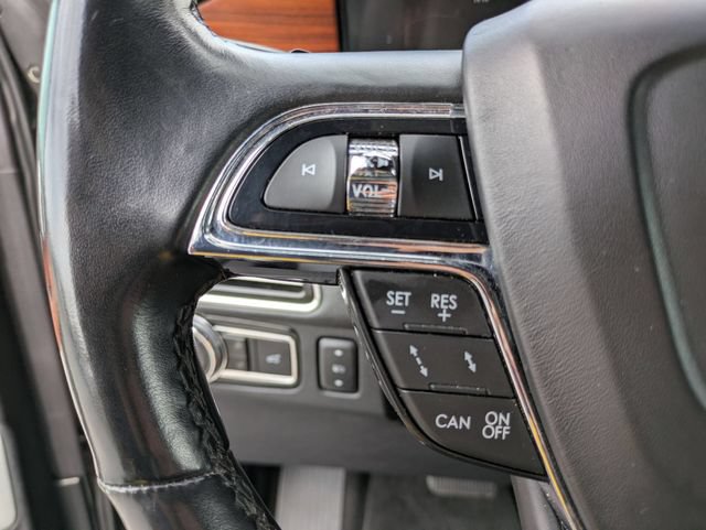 Used 2019 Lincoln Navigator Reserve AWD/4WD image 11