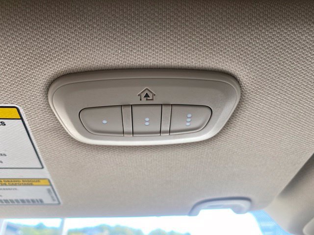 Used 2017 Jeep Cherokee Latitude w/ Comfort/Convenience Group FWD image 17