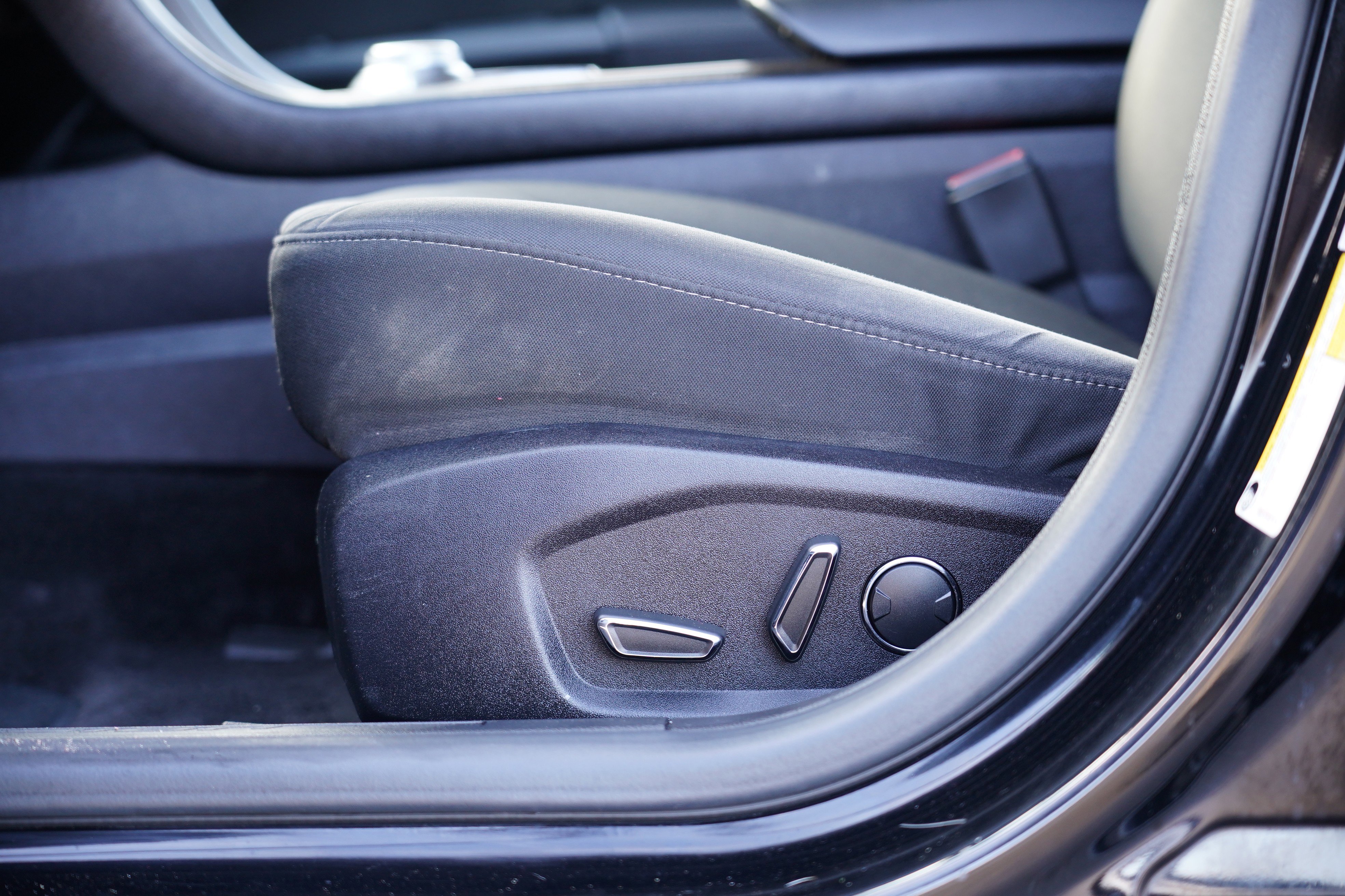 Used 2017 Ford Fusion SE image 15