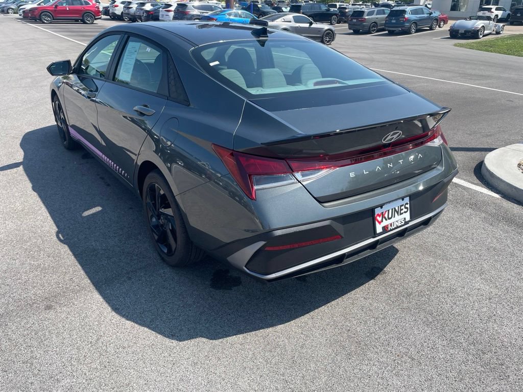 Used 2026 Hyundai Elantra Sport FWD image 7