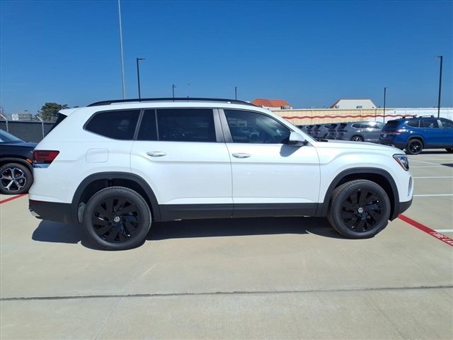 New 2026 Volkswagen Atlas SE FWD image 4