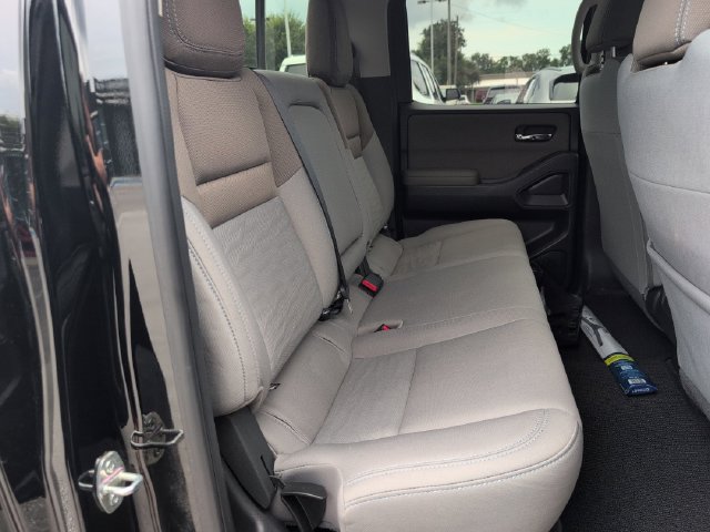 Used 2024 Nissan Frontier SV RWD image 28