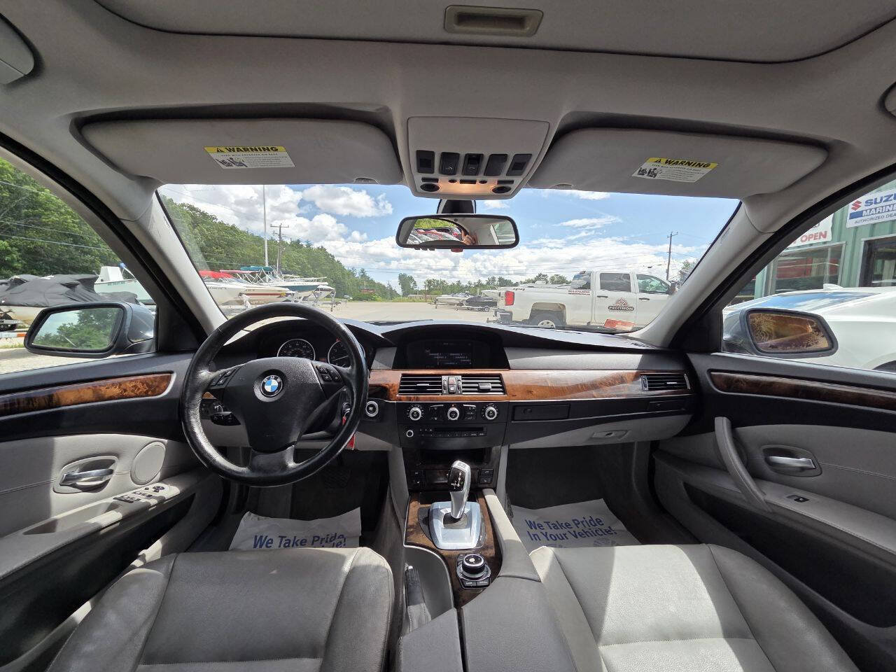 Used 2010 BMW 528i xDrive Sedan AWD/4WD image 17