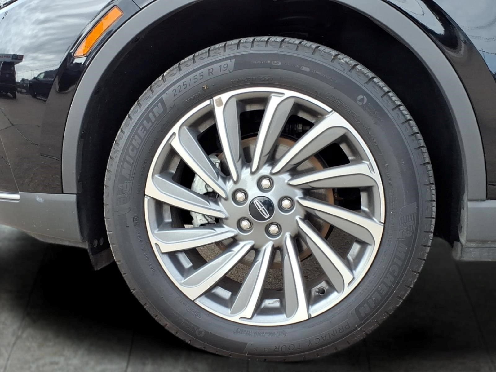 Used 2025 Lincoln Corsair Reserve AWD/4WD image 11