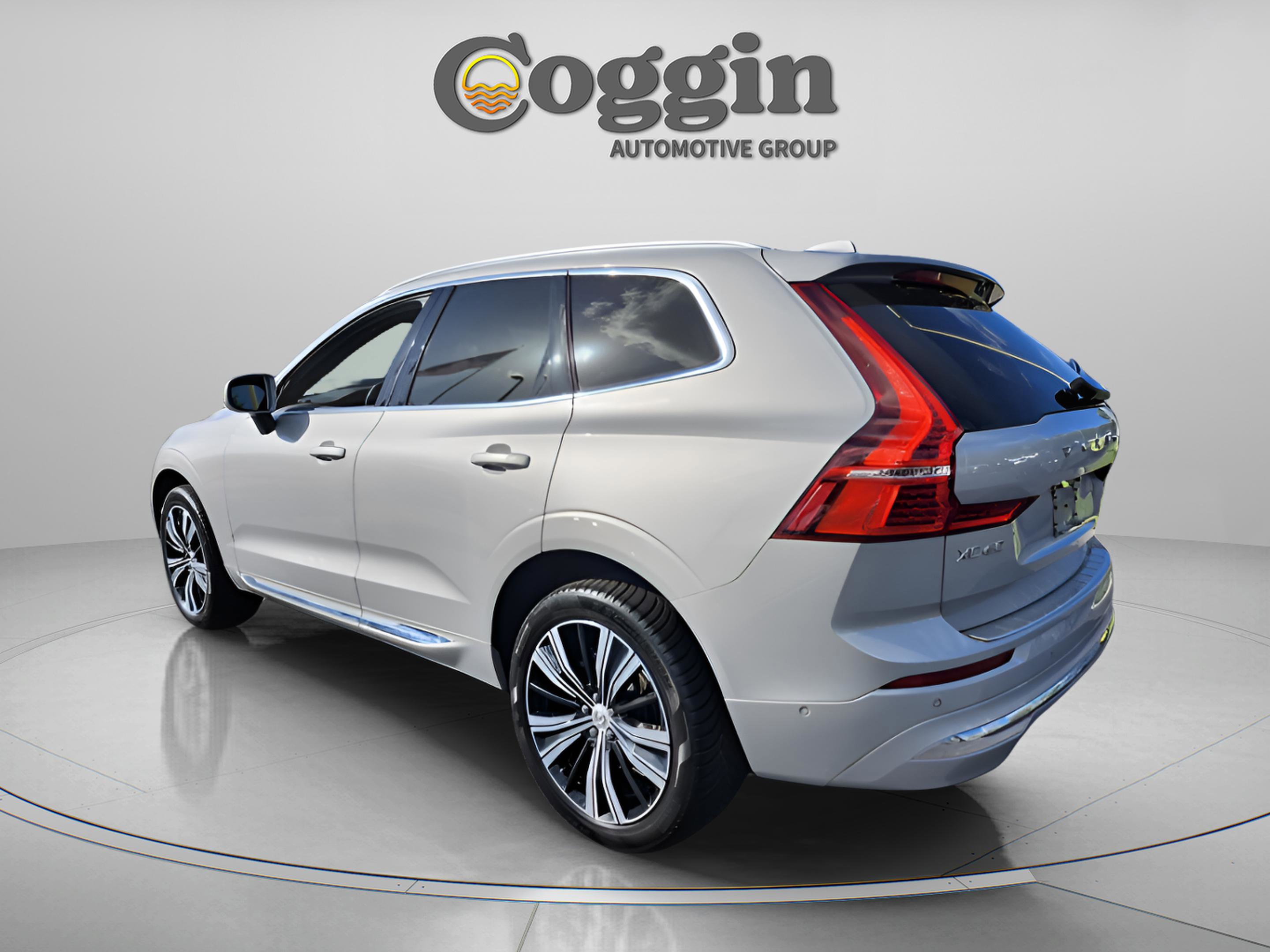 Used 2022 Volvo XC60 B5 Inscription w/ Advanced Package image 3