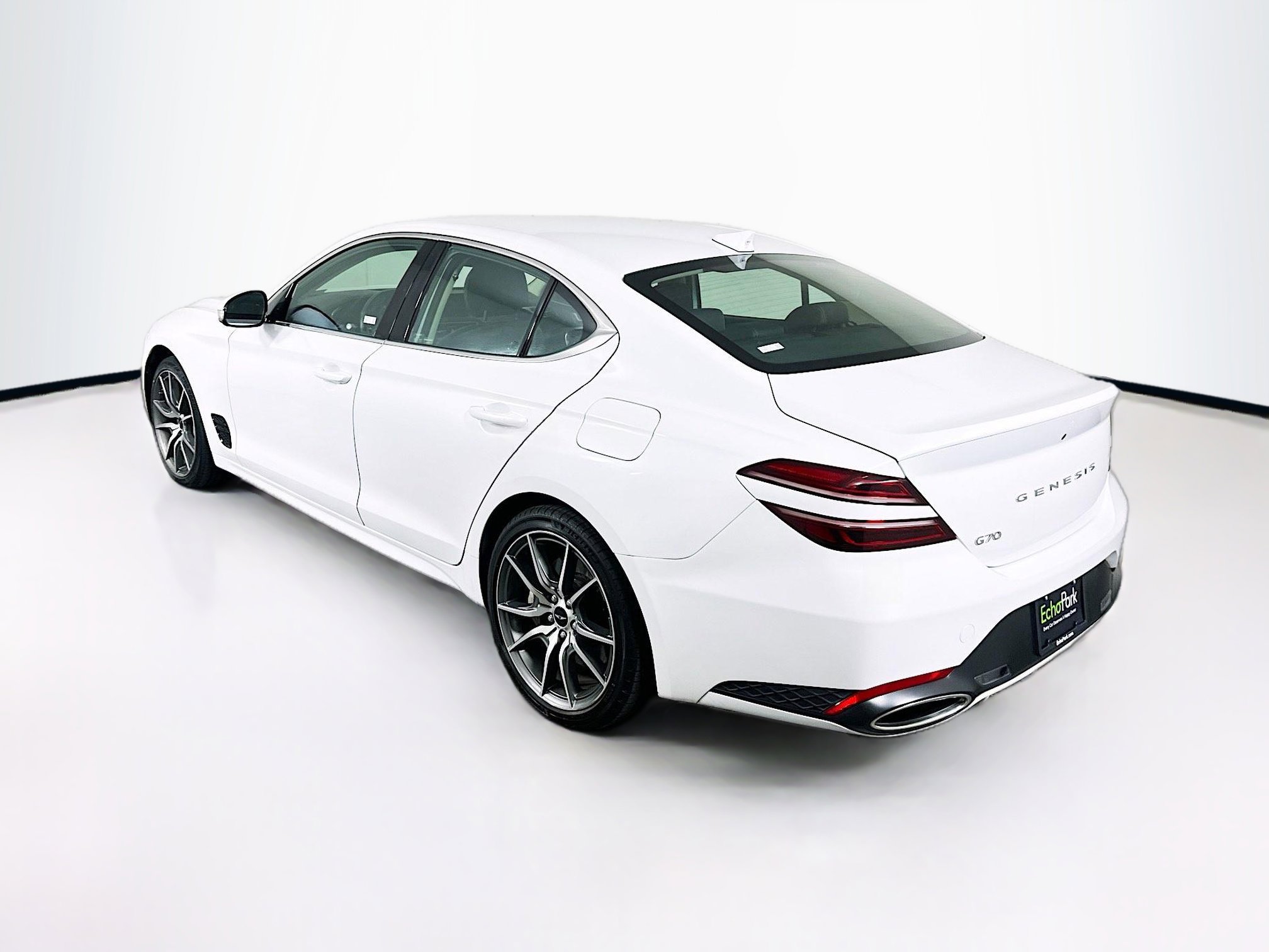 Used 2025 Genesis G70 2.5T RWD image 5