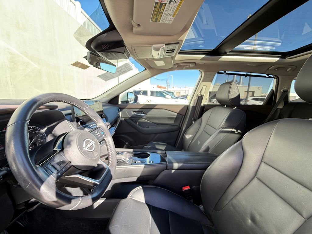Used 2023 Nissan Rogue SL w/ SL Premium Package image 9