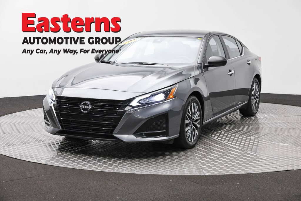 Used 2025 Nissan Altima 2.5 SV