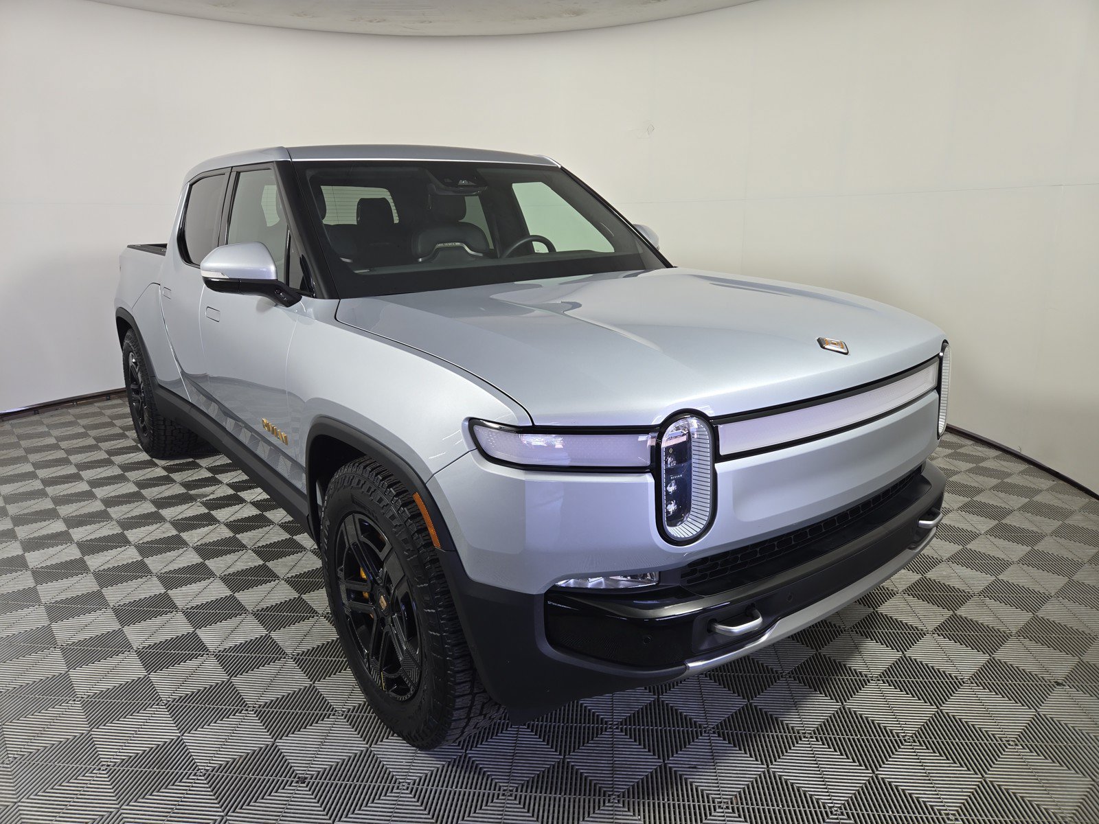 Used 2023 Rivian R1T Adventure AWD/4WD image 7