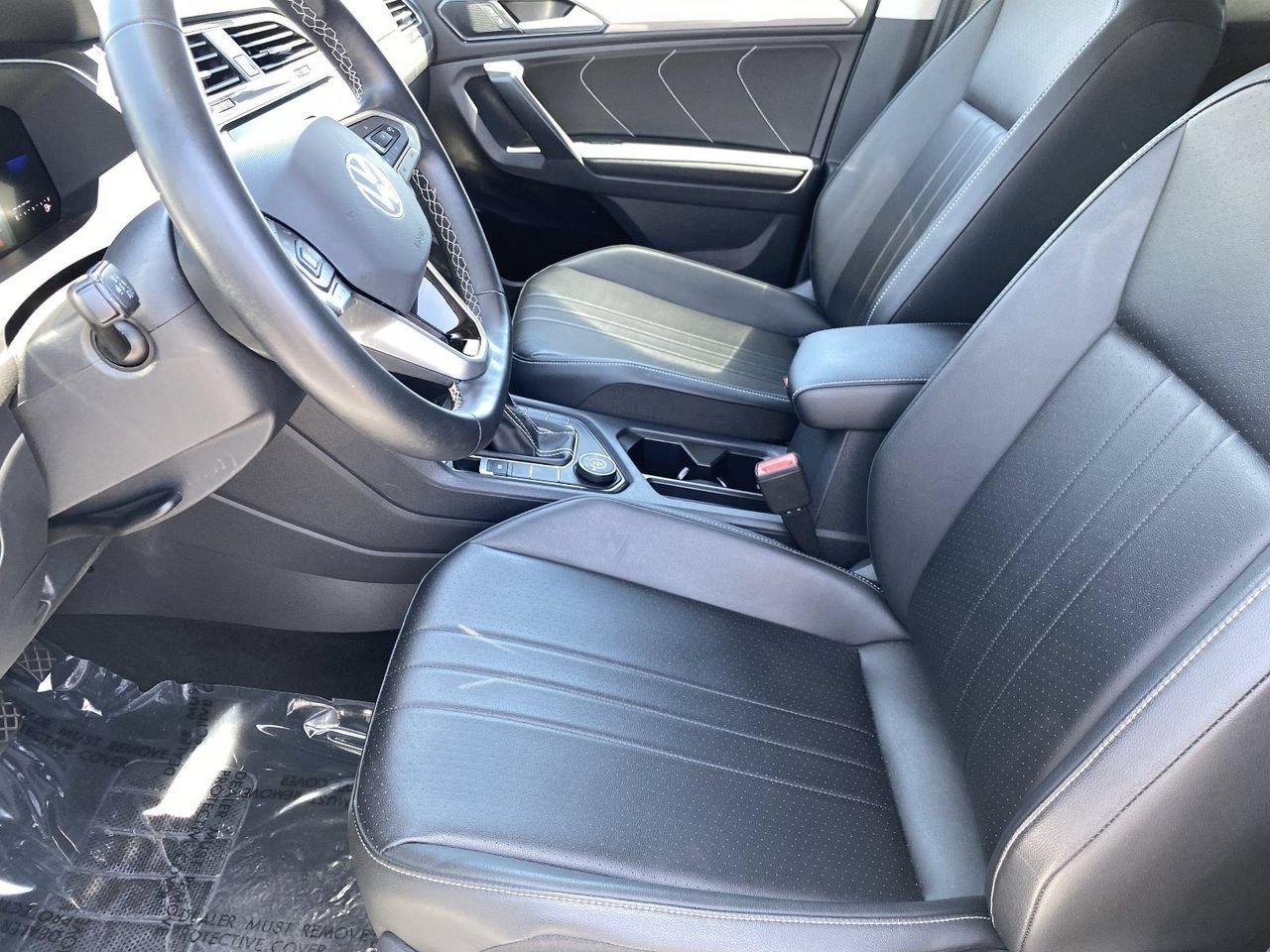 Used 2024 Volkswagen Tiguan SE AWD/4WD image 27